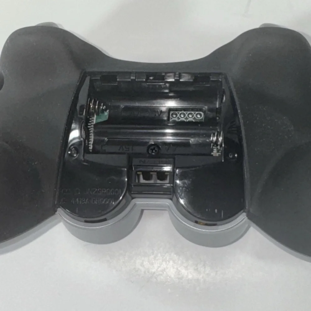 Logitech F710 Wireless Gamepad Controller -Silver No dongle